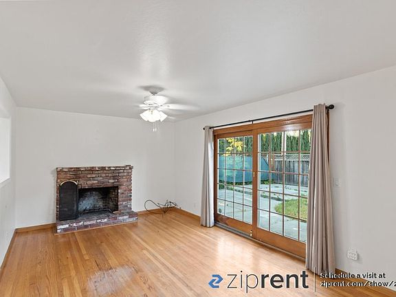 4th image of 2391 Cabrillo Ave