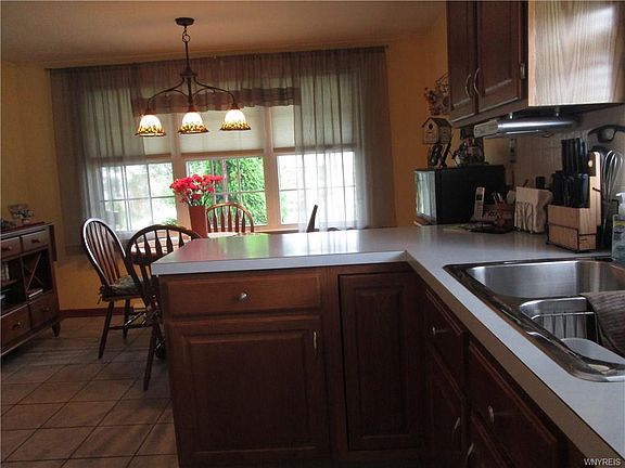 4th image of 55 Delmar Ave