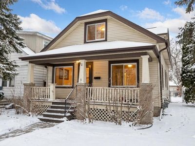 2001 South 90th STREET, Milwaukee, WI, 53227