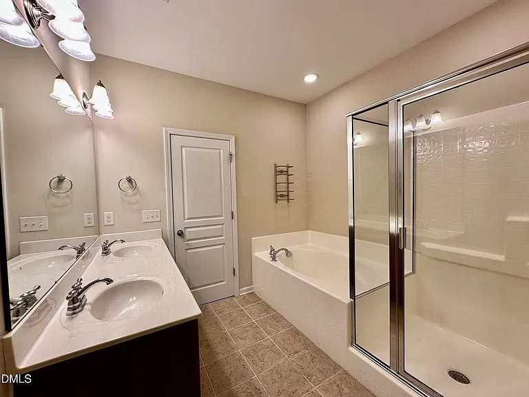 513 Dragby Ln — Photo 13