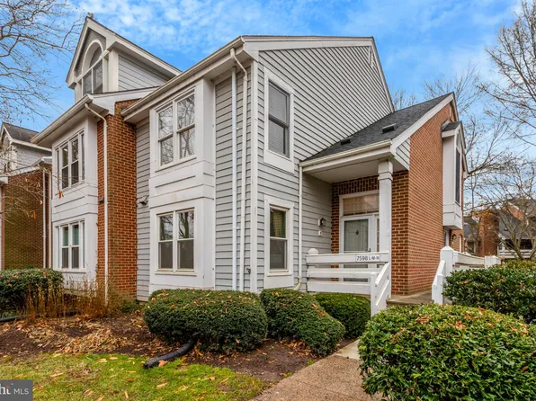 7598 N Lakeside Village Dr, Falls Church, VA 22042