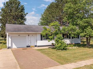 20 Ivy Blvd, Babbitt, MN 55706