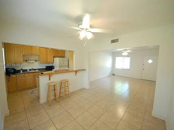 5th image of 6141 SW 47th St