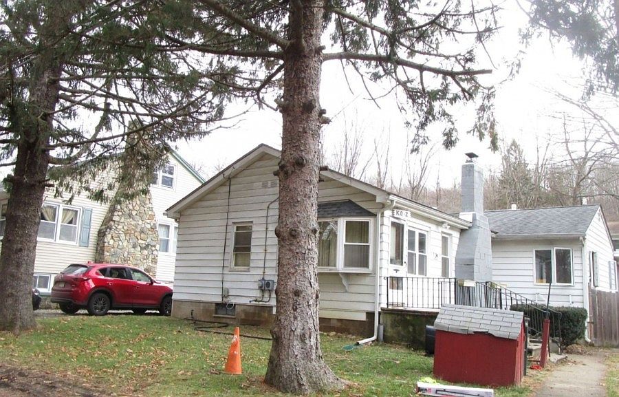 2nd image of 22 Apple Dr