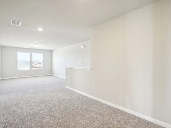 1800 S Main St, Kyle, TX 78640