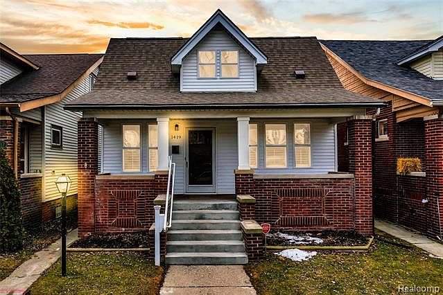 1st image of 1419 Lakepointe St