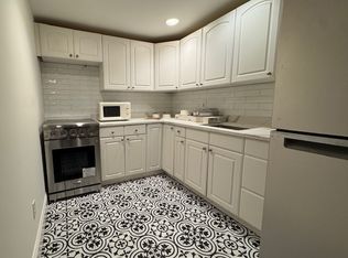 122 Quaker Path APT 10, Stony Brook, NY 11790