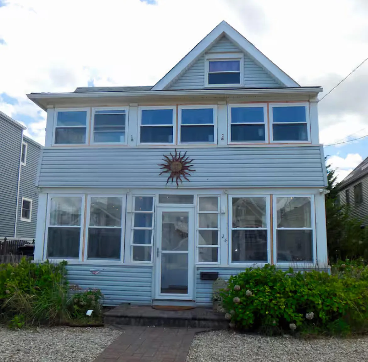 4 bed, 1613 sqft, $7,000 — Photo 1