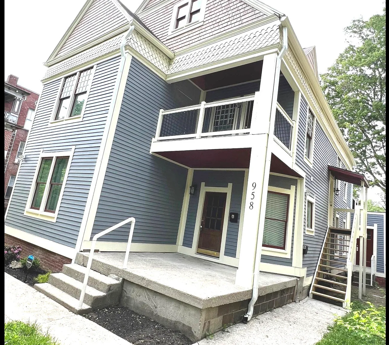 3 bed, 3.0 bath, 2187 sqft, $2,880 — Photo 2