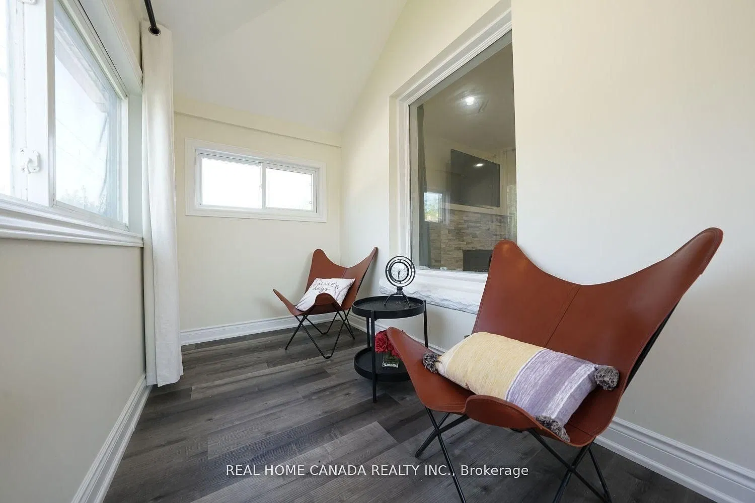 3 bed, $2,280 — Photo 3