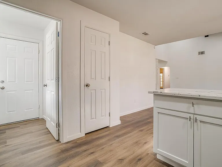 4107 Shamrock Dr — Photo 26