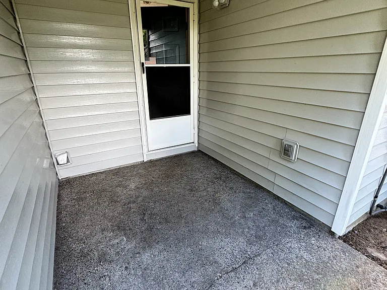 2646 SE 141st Ave — Photo 14