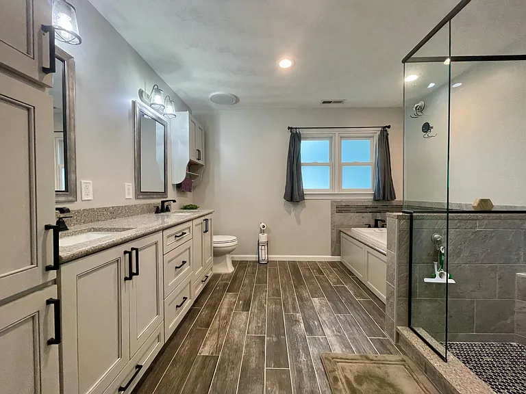 413 Southern Oak Dr — Photo 32