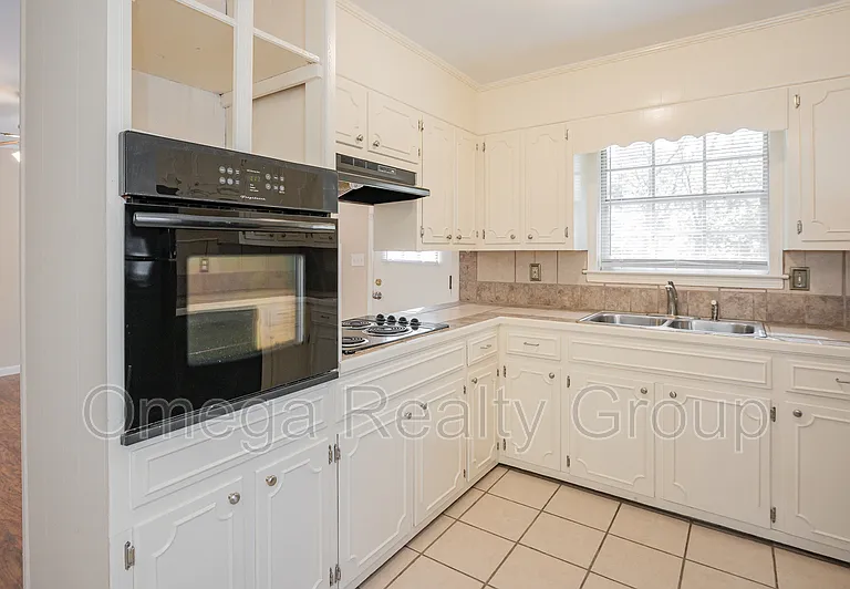 1313 Oak Ter — Photo 15