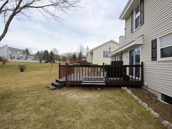4th image of 2730 Field Dr