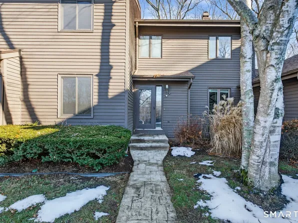 223 Flanders Road APT 5, East Lyme, CT 06357