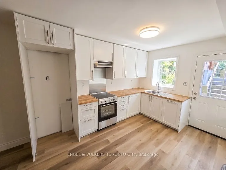 52 Rhyl Ave #BASEMENT — Photo 3