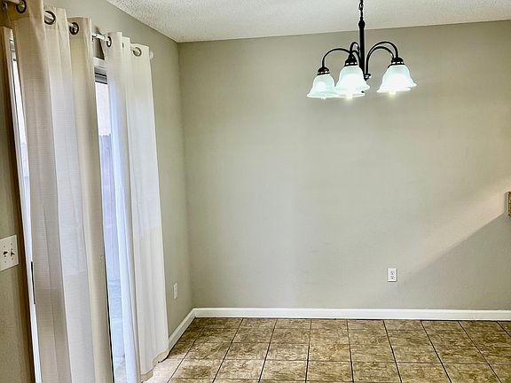 5th image of 1804 Ocean View Dr