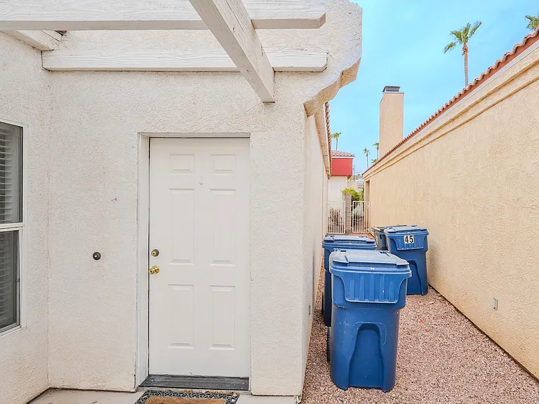1825 E Shore Villas Dr #DRIVE44 — Photo 28