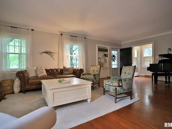 4th image of 3802 N Northwood Ave