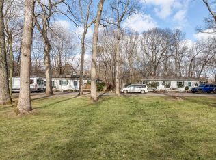 240 Montauk Hwy, East Hampton, NY 11937