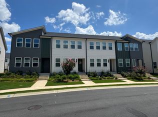 1496 Pinedale Cres NW, Atlanta, GA 30318