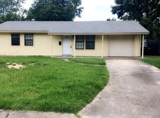 705 N 12th St, La Porte, TX 77571