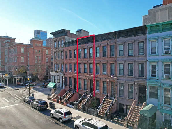 1694 Lexington Avenue image 1 of 6