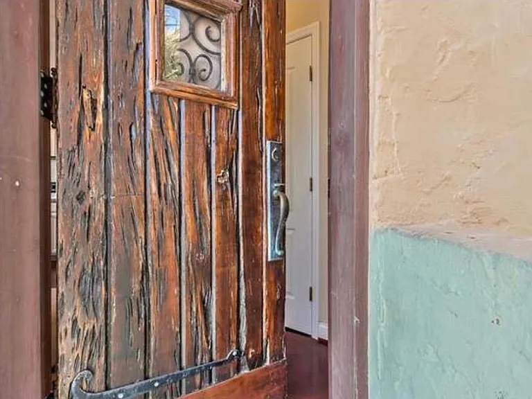 311 N Grandview Ave — Photo 3