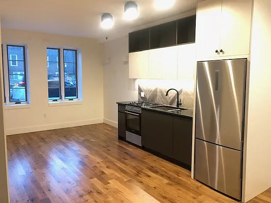 Rented by Lang Realty LLC | media 3