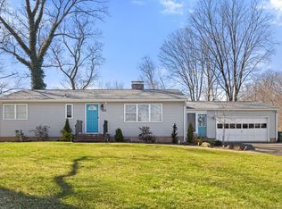 140 Bradford Dr, Cheshire, CT 06410