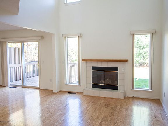 5th image of 2330 Taos Trl