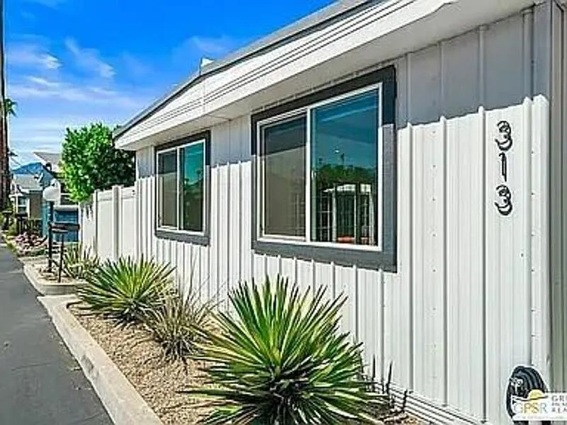 2 bed, 2.0 bath, 1030 sqft, $2,000 — Photo 4