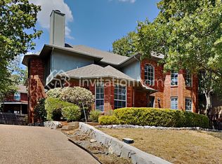 1810 Sandalwood Ln, Grapevine, TX 76051