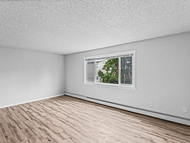 470 Dailey Ave #B7 — Photo 6