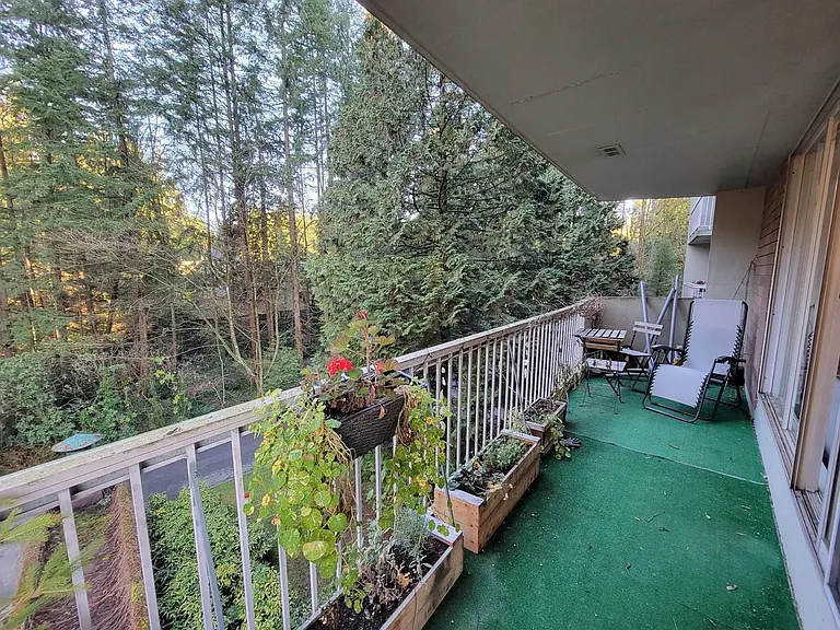 2020 Fullerton Ave #408 — Photo 16