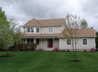 10 Pebblebrook, Windsor, CT 06095