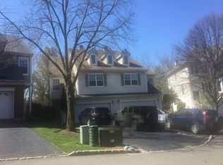 35 Bobolink Ct, Wayne, NJ 07470