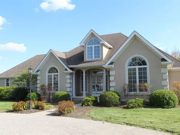 2105 Villa Sq, Murray, KY 42071