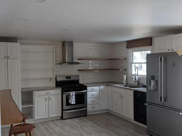144 Bancroft St — Photo 10