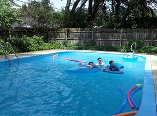 944 S Parkside Ave, Elmhurst, IL 60126