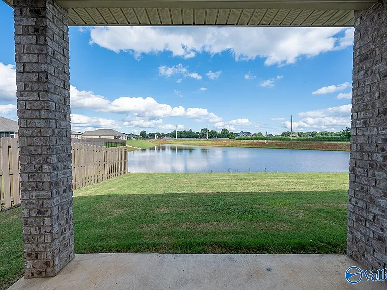 106 Elaina Grey Ct — Photo 20