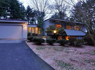 32 Barberry Rd, Lexington, MA 02421