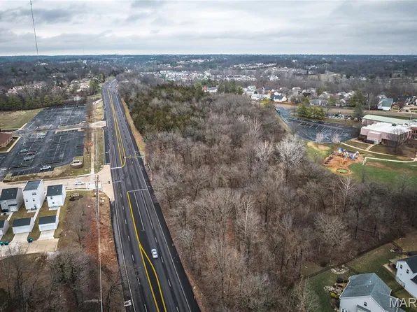 6315 Hagemann Rd, Saint Louis, MO 63128