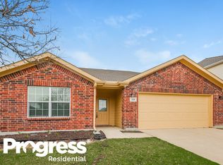329 Chalkstone Dr, Fort Worth, TX 76131