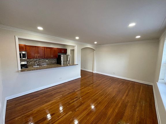 Modern open style kitchen/living room