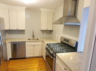 27 White Pl #24, Brookline, MA 02445