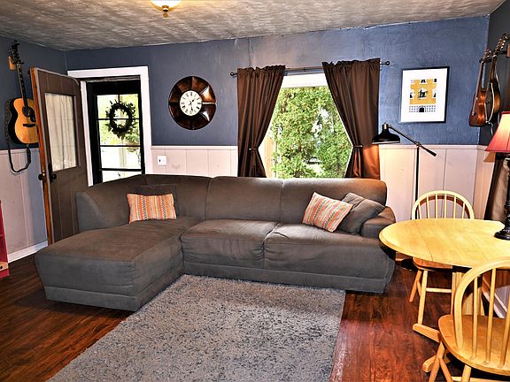 3rd image of 138 Cottage Dr