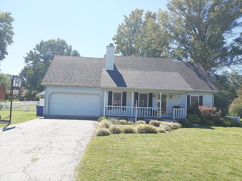 1st image of 1433 McTavish Way