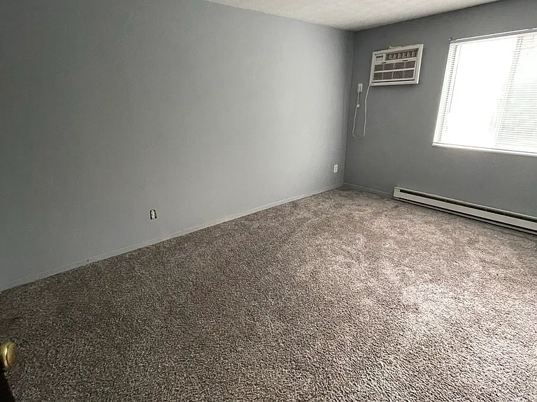 2838 Harrison Avenue — Photo 14